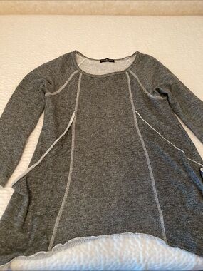 Kim & Cami Light Gray Knit Top